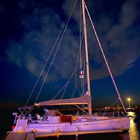 Voilier Atypique & Navigation Bådhotel *