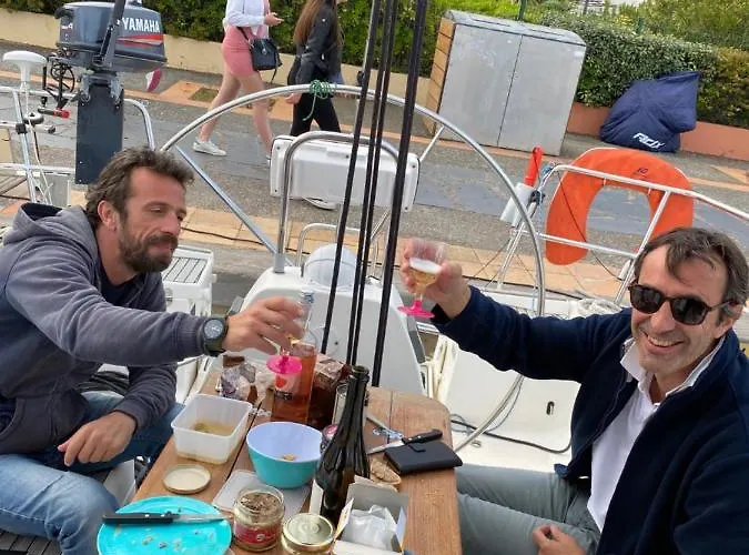 Voilier Atypique & Navigation Úszó hotel *