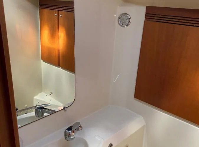 Voilier Atypique & Navigation Úszó hotel *